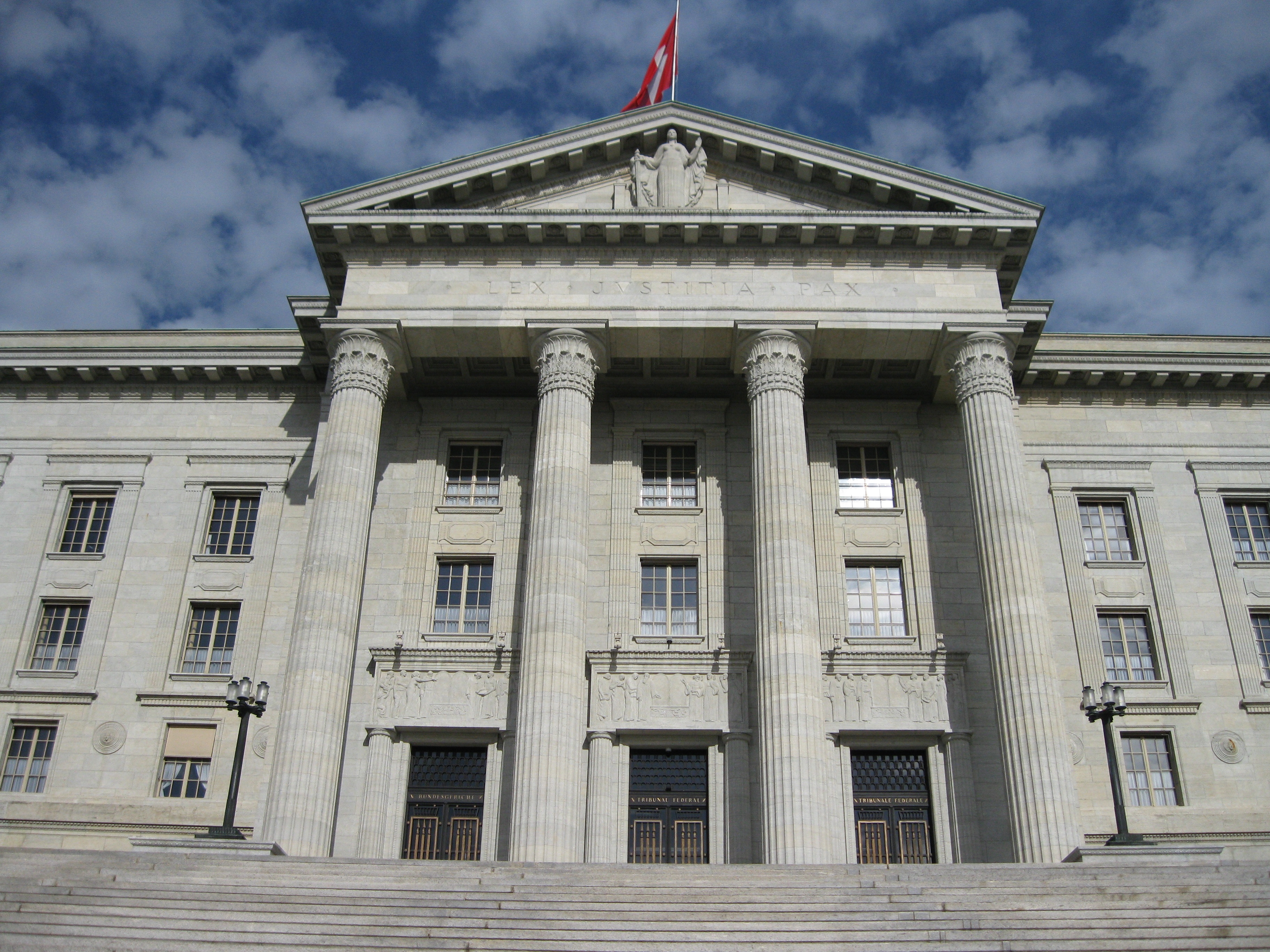 2012-10-20_Federal_Supreme_Court_of_Switzerland_in_Lausanne_2595